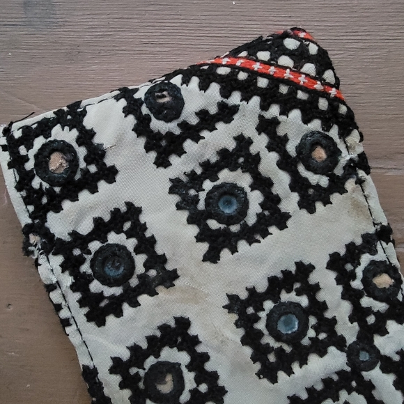 🌎👽 Free People Boho Embroidered Repurposed vtg banjara hippie Wallet card case - Picture 11 of 16